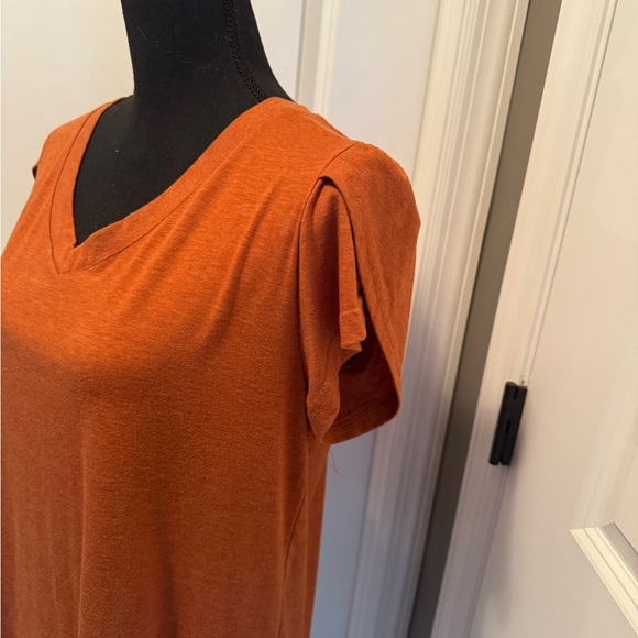 Women's Orange V-Neck Top - Picture 3 of 5